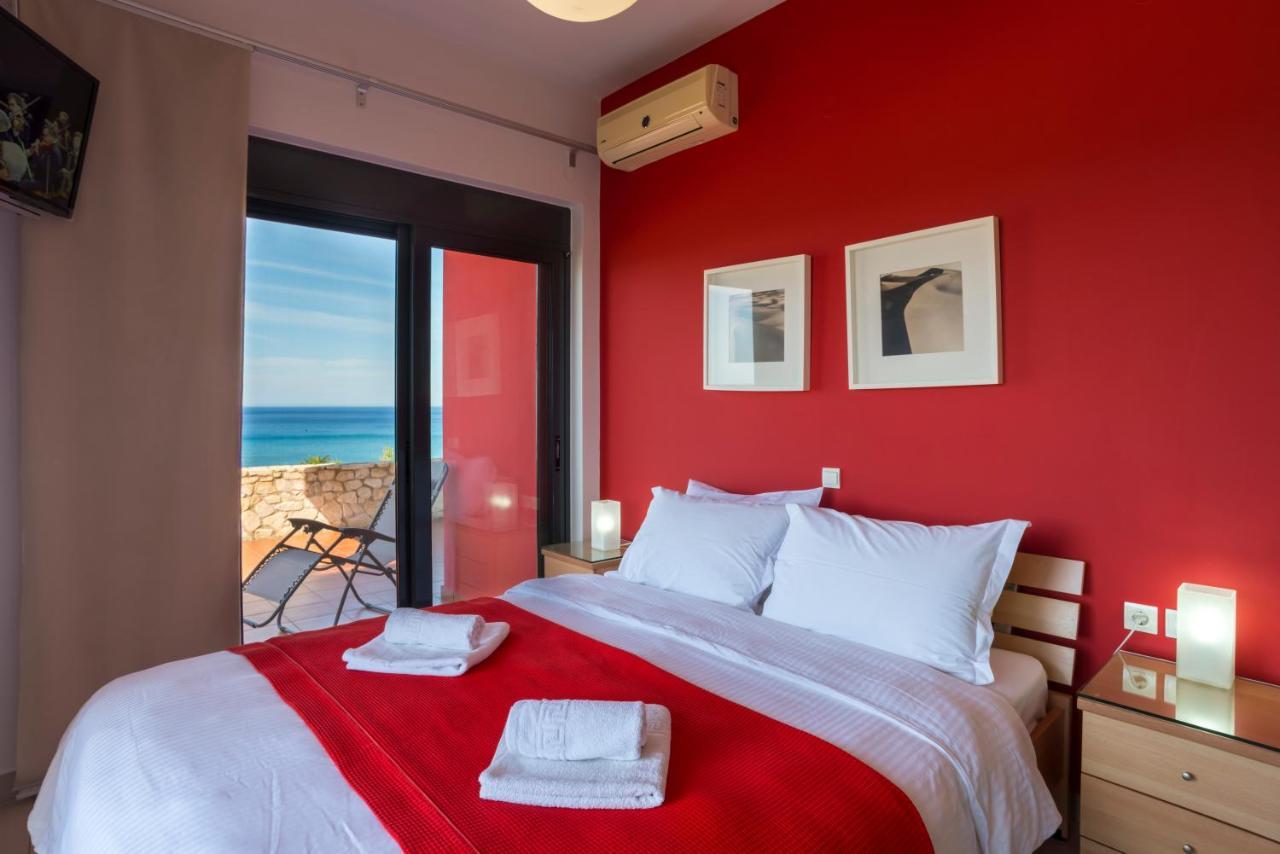 Caravella Luxury Apartments Palaiochora Exteriér fotografie