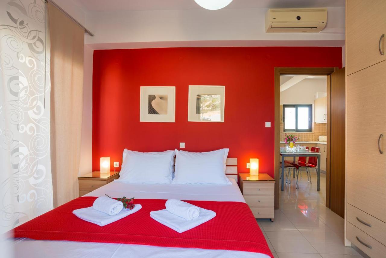 Caravella Luxury Apartments Palaiochora Exteriér fotografie