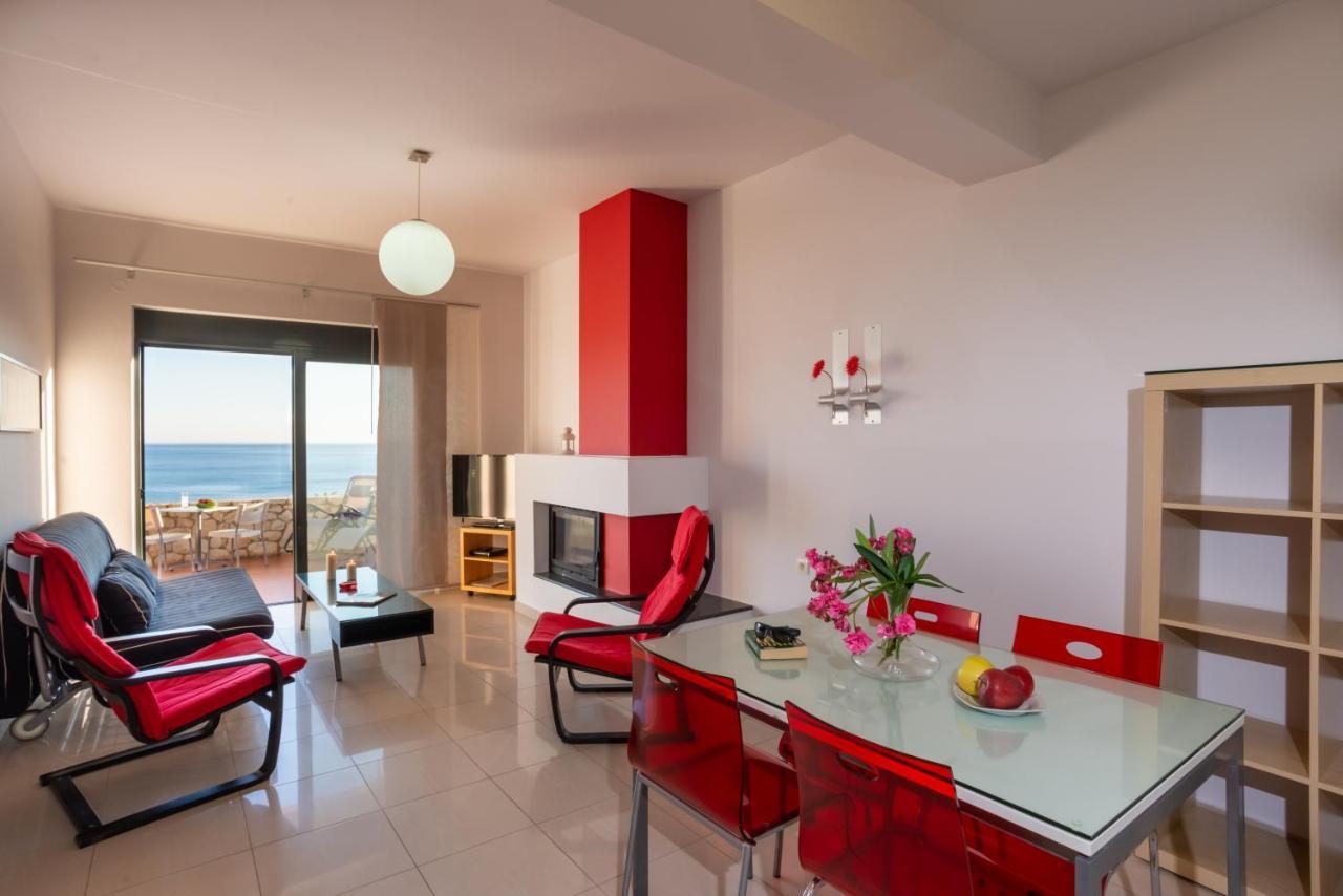 Caravella Luxury Apartments Palaiochora Exteriér fotografie