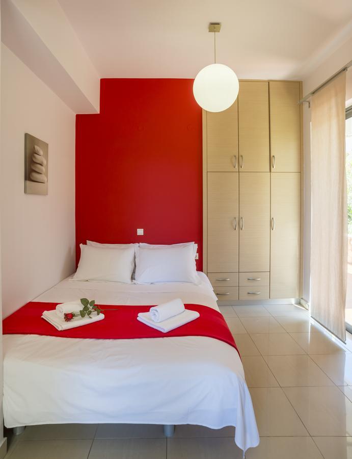 Caravella Luxury Apartments Palaiochora Exteriér fotografie