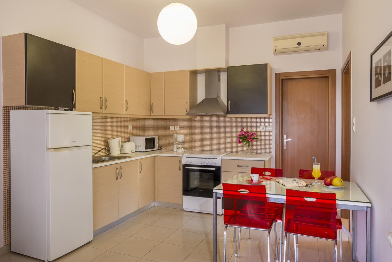 Caravella Luxury Apartments Palaiochora Exteriér fotografie